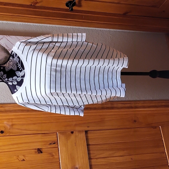 Time and Tru Tops - EUC Time and Tru White/Black Striped Pocket Tee 3X